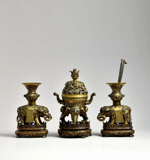 精品荟萃，艺海寻珍——2022年北京翰海、保利拍卖征集暨工艺美术品收藏指南